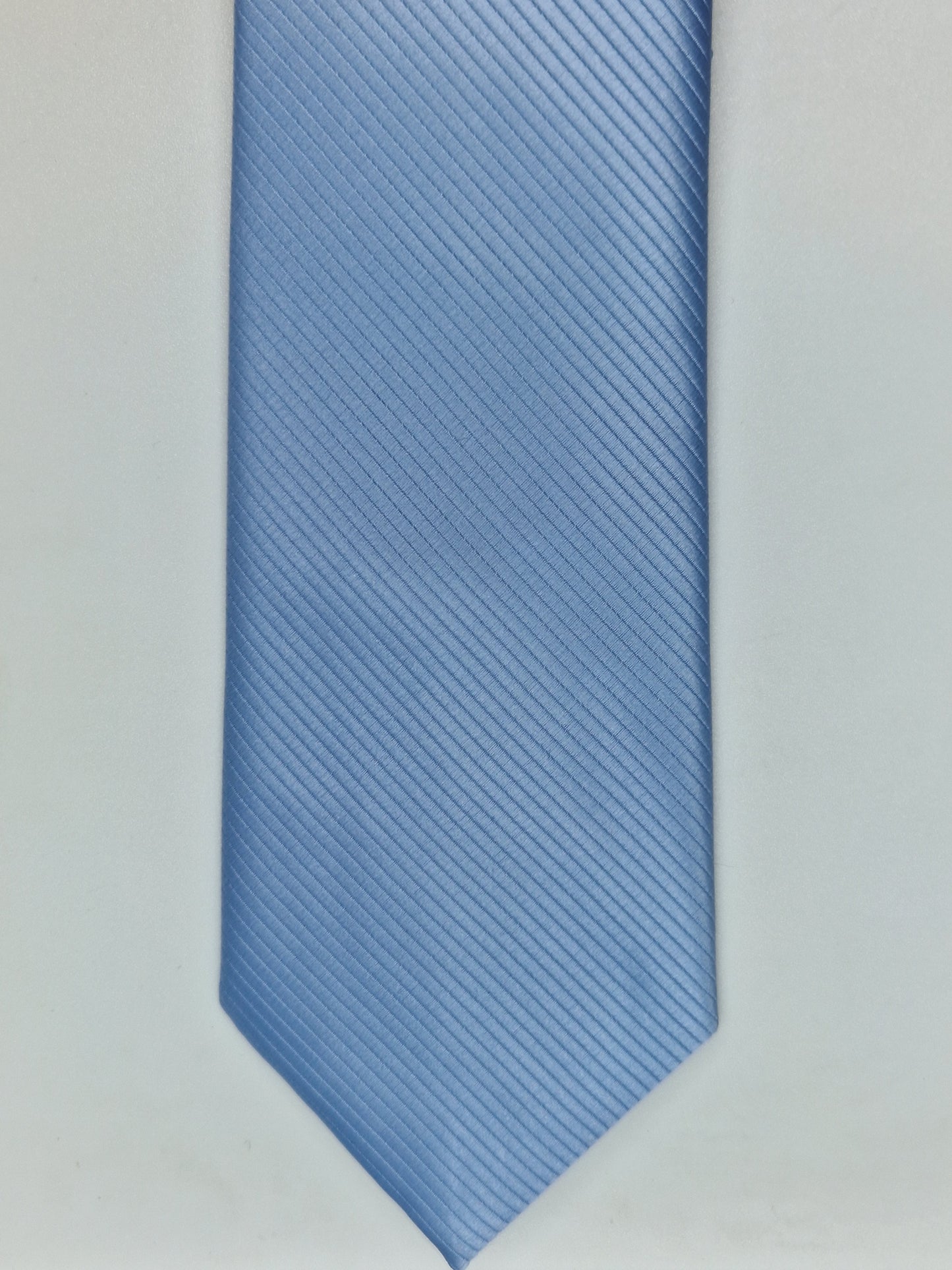 Ribbed light blue tie