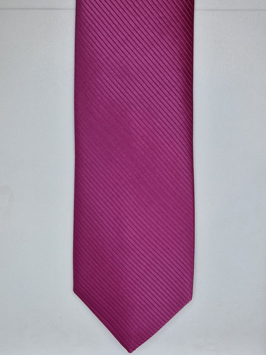 Ribbed fuschia tie